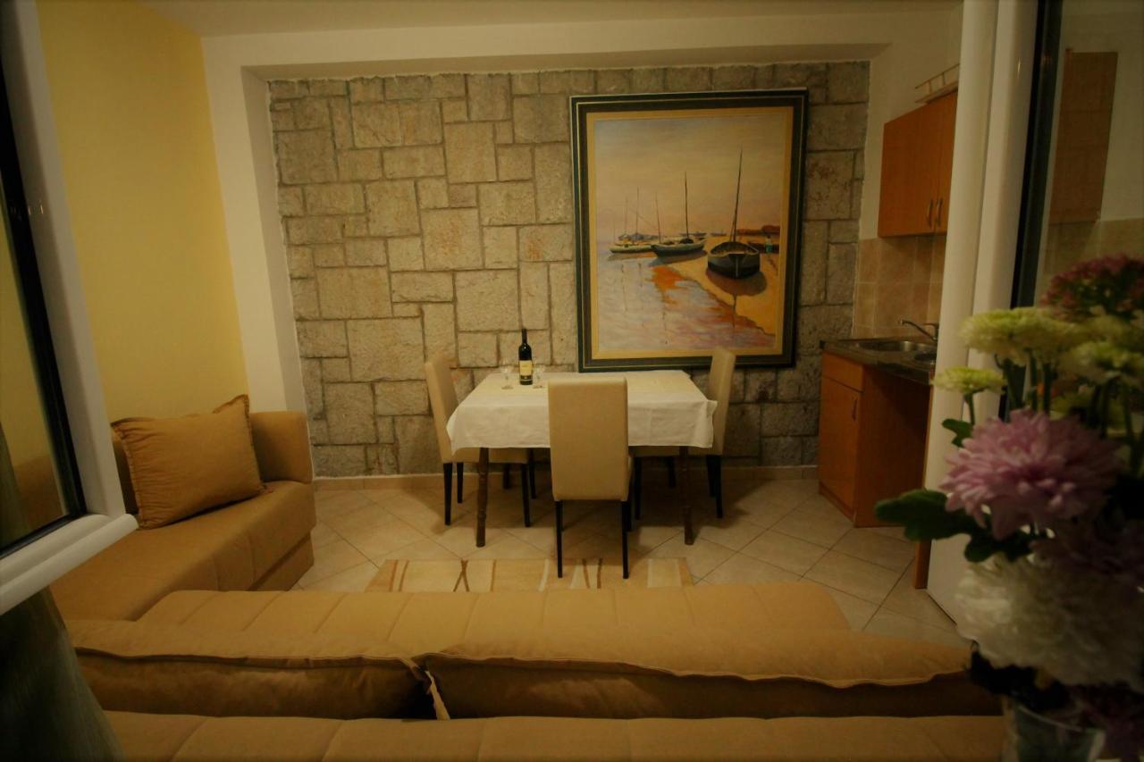 Apartments Mitrovici Milocer Sveti Stefan Ngoại thất bức ảnh