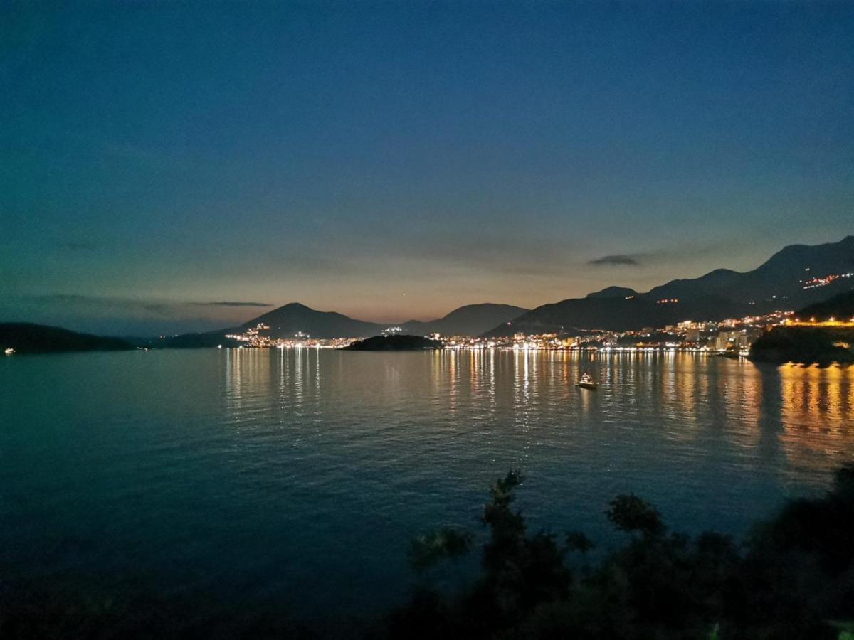 Apartments Mitrovici Milocer Sveti Stefan Ngoại thất bức ảnh